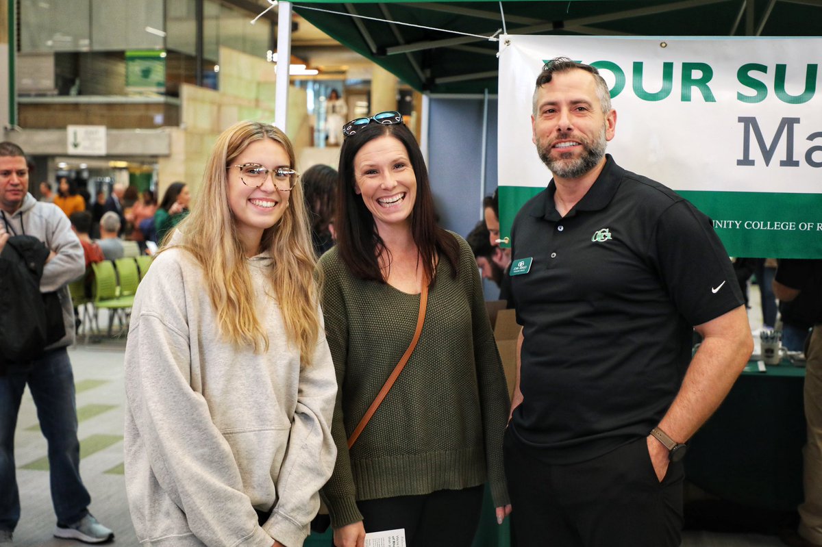 CCRINews's tweet photo. DON’T FORGET 👉 Our Spring Open House is happening SATURDAY in Lincoln! 

Kick off your college experience at Open House to:
⛵️ Learn about FREE TUITION for graduating high schoolers through RI Promise
📚 Explore our 90+ majors and programs https://t.co/vNeUGRSix0