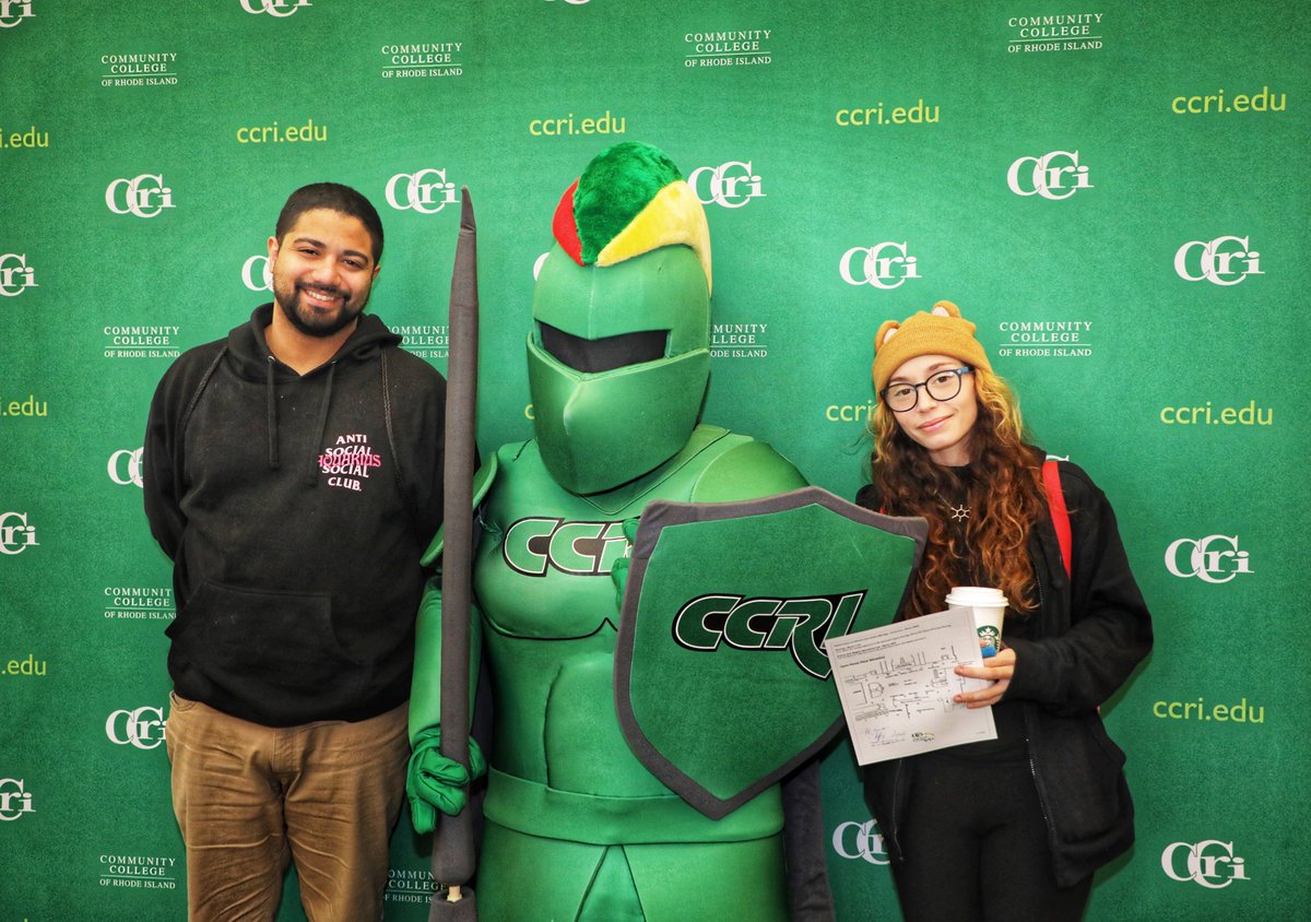 CCRINews's tweet photo. DON’T FORGET 👉 Our Spring Open House is happening SATURDAY in Lincoln! 

Kick off your college experience at Open House to:
⛵️ Learn about FREE TUITION for graduating high schoolers through RI Promise
📚 Explore our 90+ majors and programs https://t.co/vNeUGRSix0