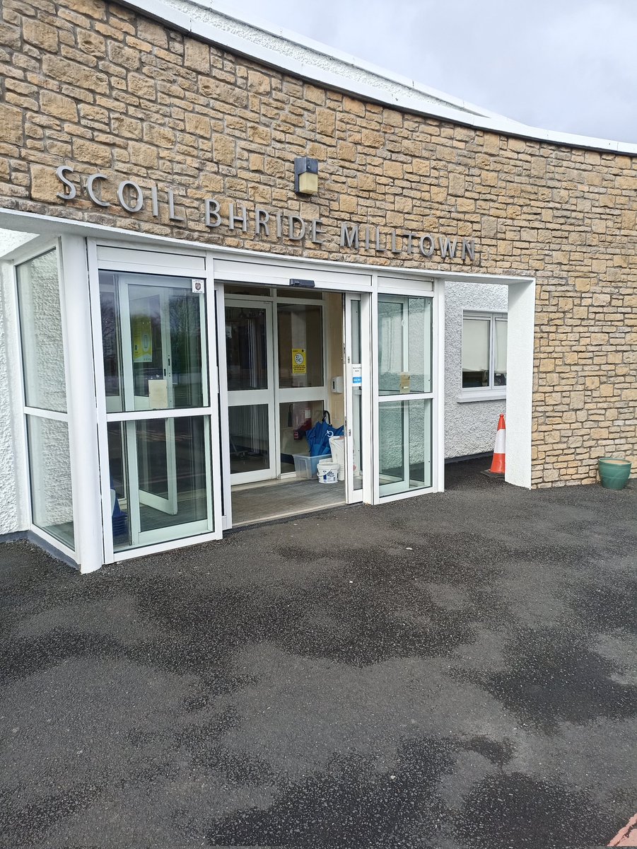CilldararfcC's tweet photo. Another great day of rugby at Scoil bhride milltown today with 5th &amp; 6th class
@CillDaraRFC
@LeinsterBranch @JoeyCSnr #neverstopcompeting
#FromTheGroundUp 🏉🏉🏉 https://t.co/WIFmitZf0l