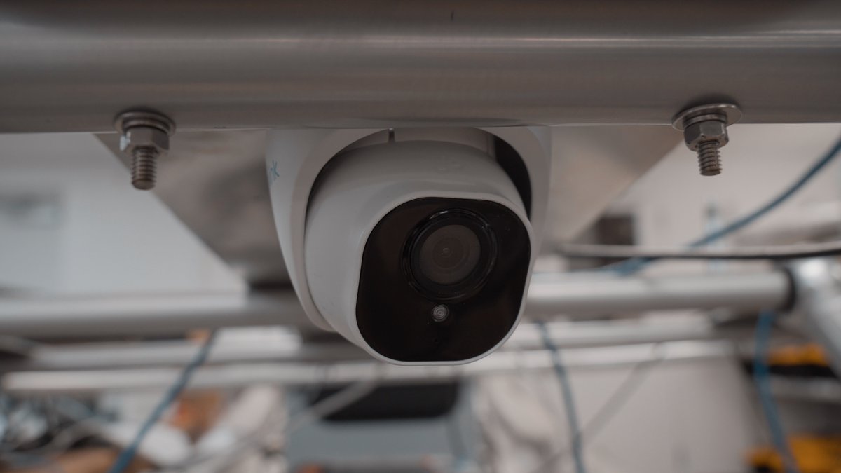 MarineThinking's tweet image. The development of our #Autonomous #RHIB boat continues. This week, the R&amp;amp;D team is back at HQ as they mount multiple sensors onto the tee top - optical cameras, radar, and LiDAR (light detection and ranging).