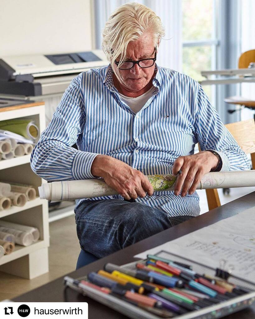 From my shoot with Piet 
#Repost <a href="/hauserwirth/">Hauser & Wirth</a> with <a href="/use/">Roslyn K.</a>.repost
・・・
‘For me garden design is not just about plants, it is about emotion, atmosphere, a sense of contemplation.’—Piet Oudolf (@pietoudolf)

📖 <a href="/phaidonpress/">Phaidon</a> presents Piet Oudolf: At Work, a… instagr.am/p/CpTAGjUMEZC/