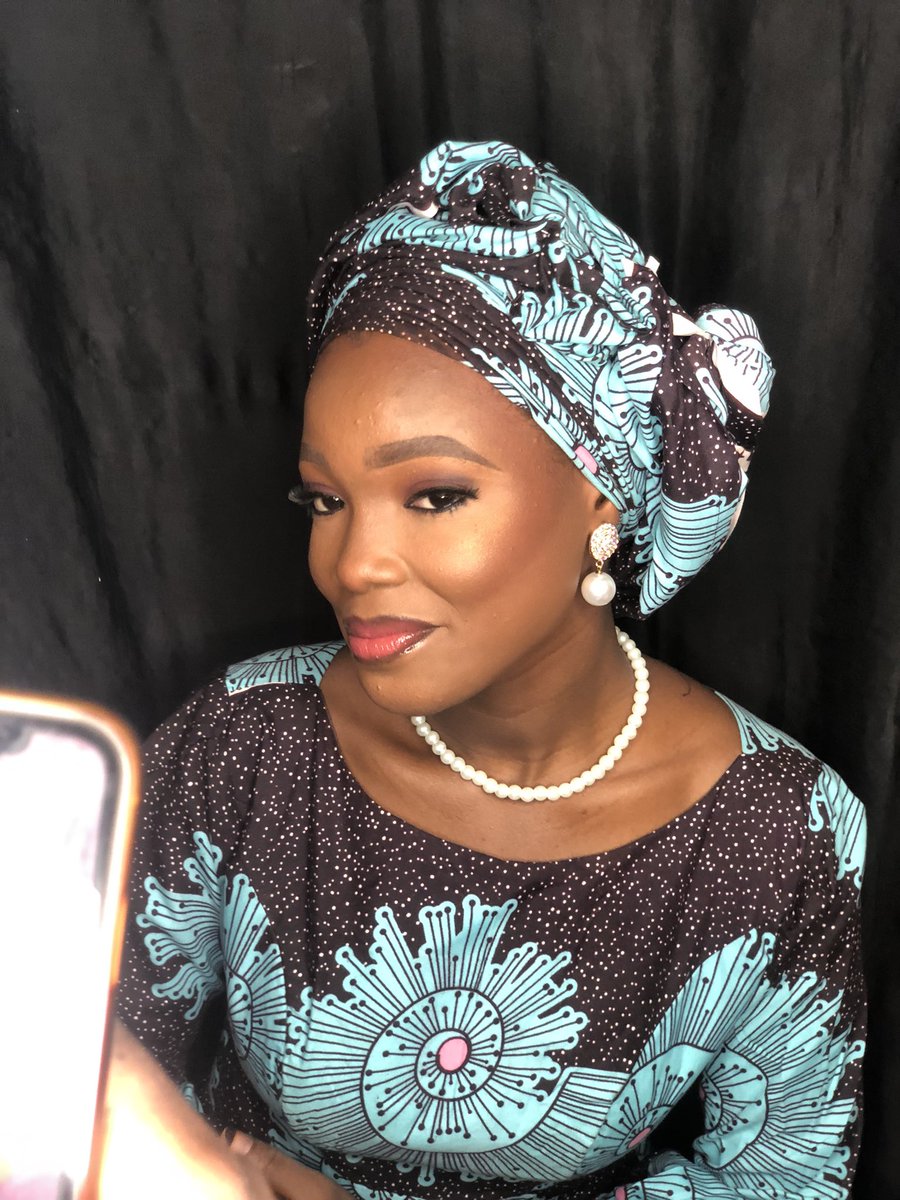 ___Aishatoo's tweet image. In frame: @ishaarh 
MUA: @YaqubUmmu 
Photographed by: @___Aishatoo 
Location: Sulaiman hall 
Dear Abusites retweet and come for your makeup 💄 
I promise to give you good pictures ☺️
#zeroEdit❌
#PhonePhotography