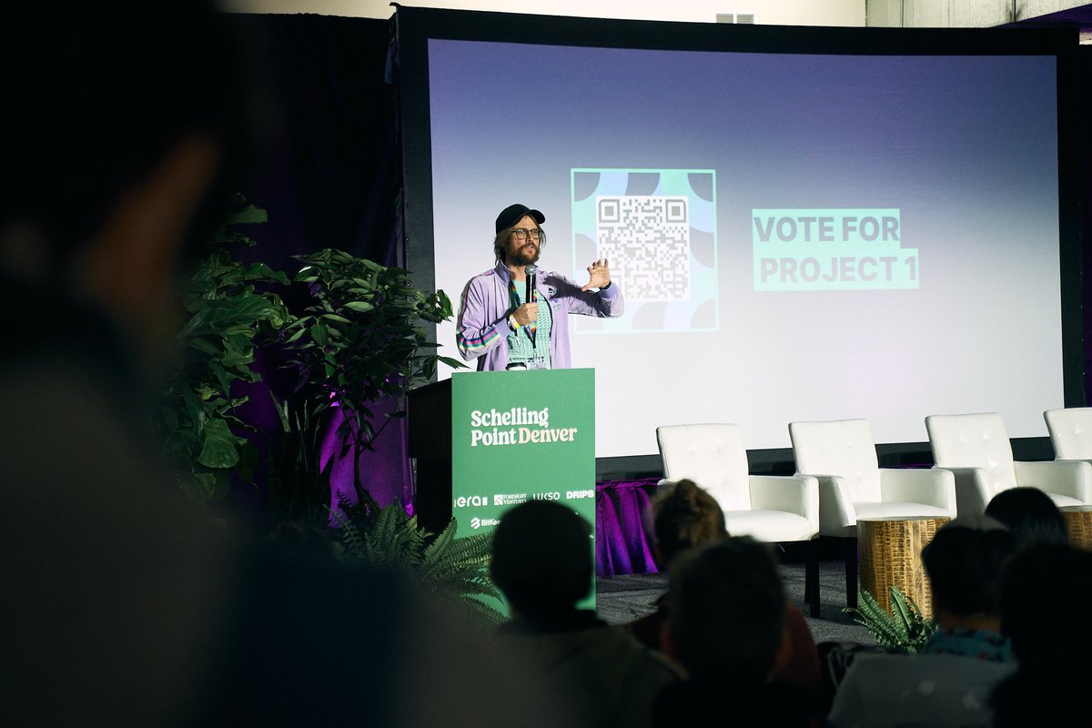 schellingpoint_'s tweet image. &quot;Likes are the ultimate shitcoin.

Microtips are a better way of measuring what people value.

Microtips (with QF) would be a way people could earn a living by living on social. &quot;

-@owocki on the #SchellingPoint Main Stage.