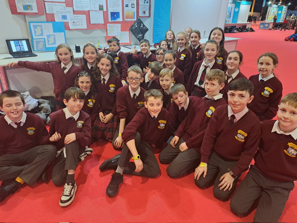 guifhiaich's tweet image. Ardmholadh do Rg 5 Sinéad a bhí san RDS inniu don Science Blast lena dtionscnamh &apos;Cad as a thagann an ghaoth?&apos; 
#ESBScienceBlast