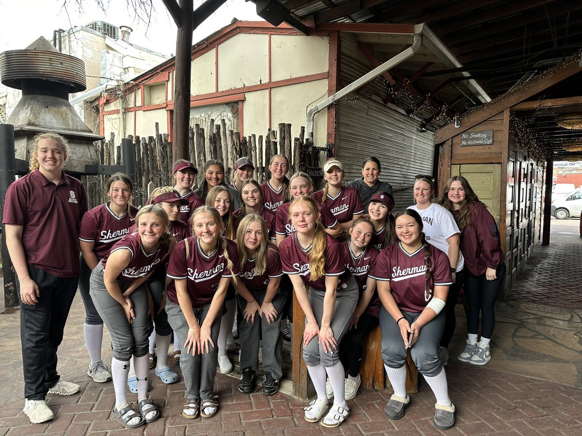 SHLadyCatSB's tweet image. Cats win with the 6-3 W today over North Side! #KeepRollin’