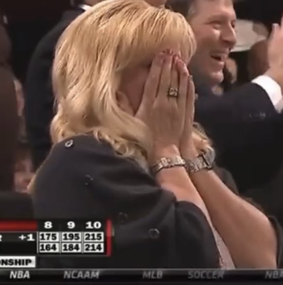 tomfromthebar's tweet photo. This gotta be one of his Ex-wives cause shorty was DEVASTATED. https://t.co/lljtCiAuUB