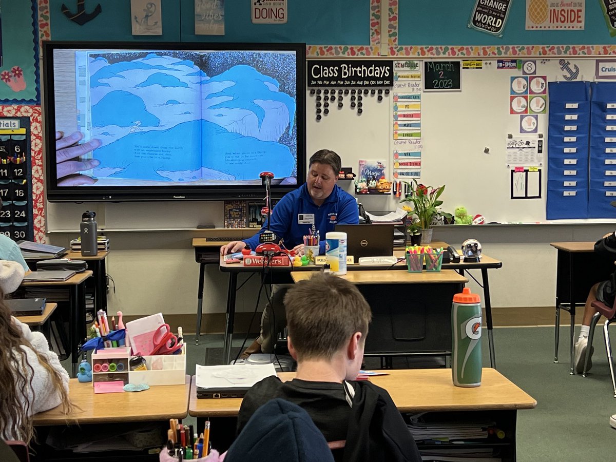 LangRanchElem's tweet photo. Wranglers love Read Across America Day! Thank you to all our amazing guest readers who shared their favorite books with our wranglers! #lrewranglers #conejoforward #cvusd https://t.co/jpKnuewSzu