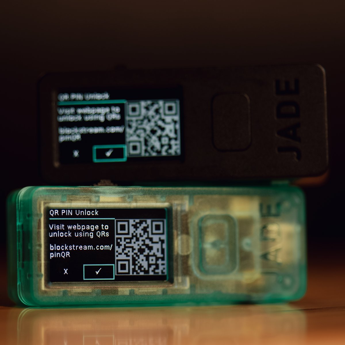 Setting up Blockstream Jade: SeedQR & QR PIN Unlock — Eightify
