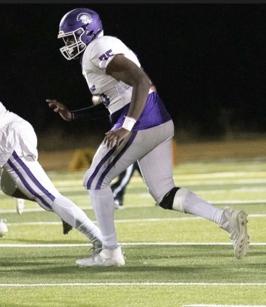 AFNF Radar 📡’2️⃣4️⃣ Jed Anezil <a href="/jedanezil06/">jed</a> a 6’5 OL who can  play at  good pad level and has the quickness to reach the 2nd level. Anezil displays the violent feet when driving blocking and can create for ballcarriers by staying engaged on his blocks hudl.com/video/3/157866…