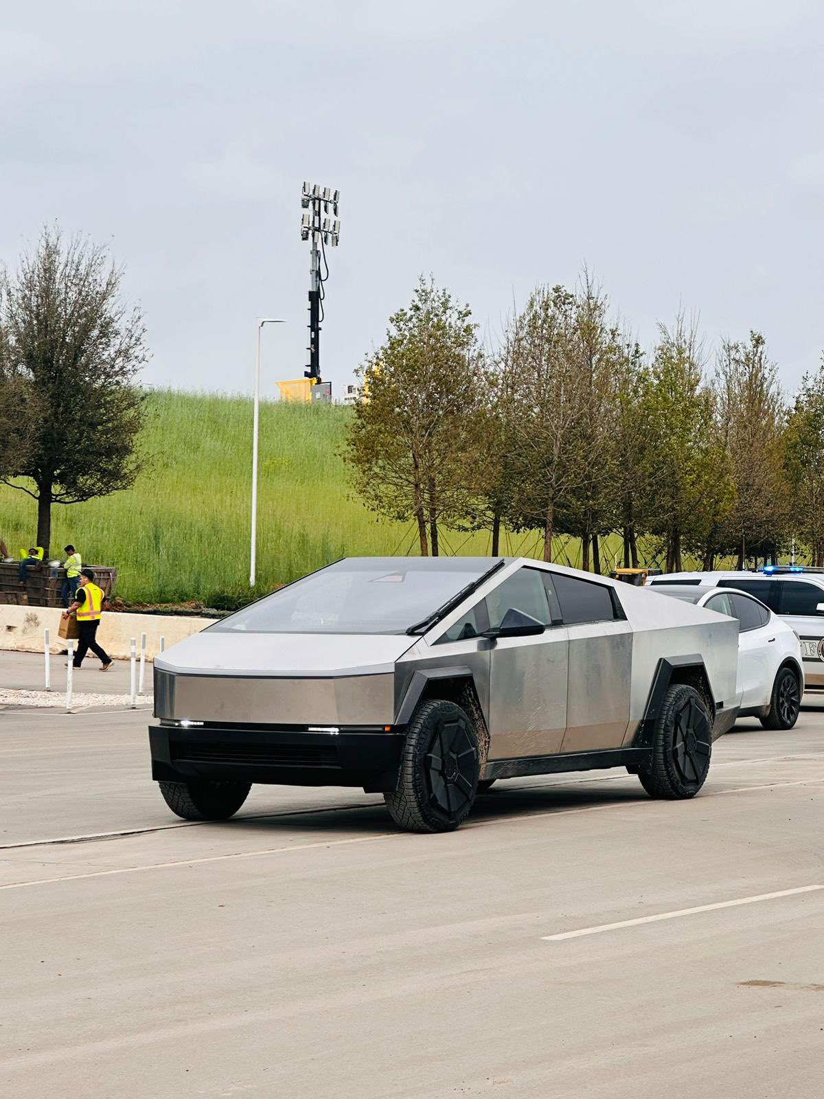 Tesla truck bed on sale cover