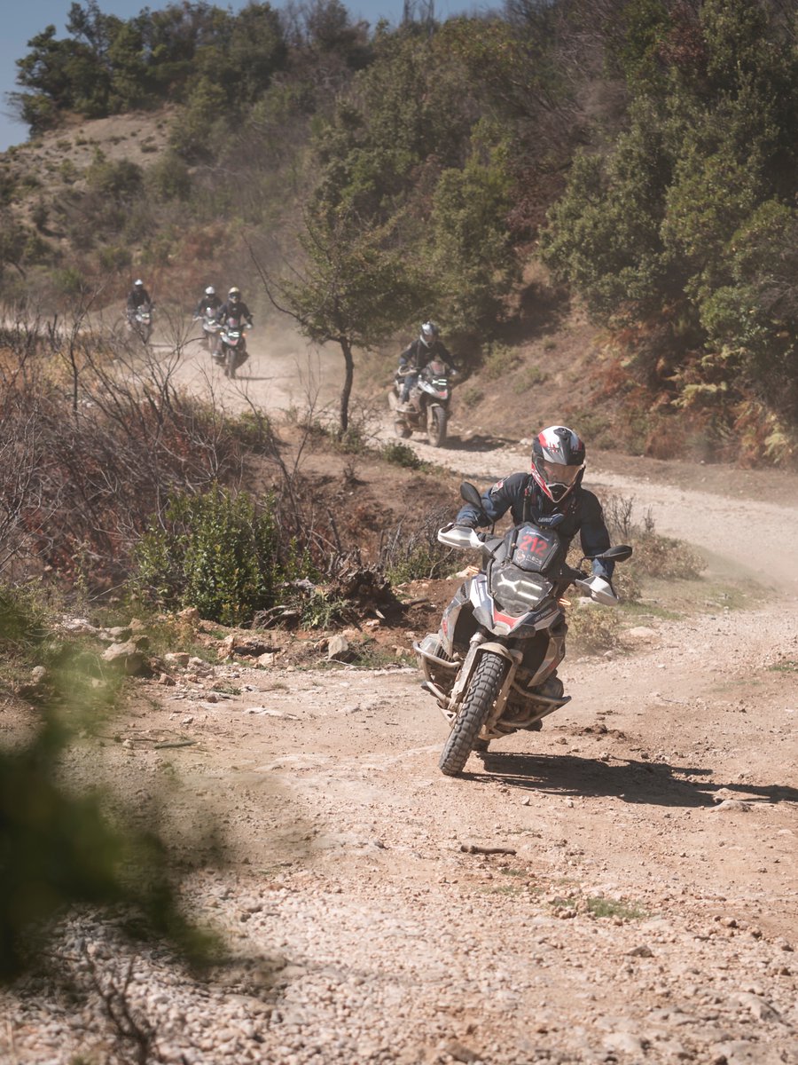 BMWMotorrad_Mx's tweet photo. ¡Lo mejor llega al final! 

Ya está la tercera parte de "Offroad Adventure Albania — The Int. GS Trophy 2022."👉  https://t.co/0F1EALdQLe

#MakeLifeARide #R1250GS #SpiritOfGS  #GSTrophy2022 @INEOSGrenadier https://t.co/tWbPsS6TP0
