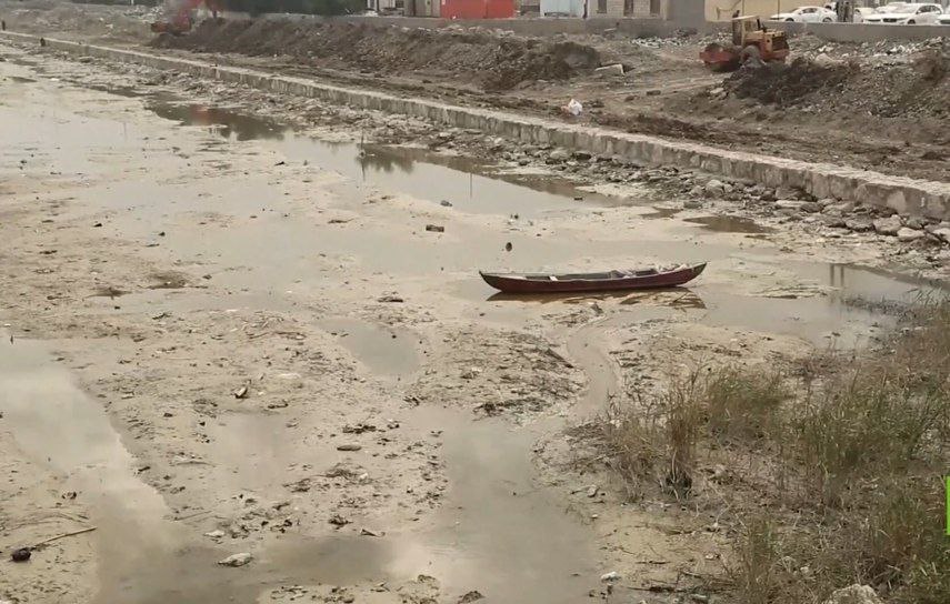 StevenSahiouni's tweet photo. Shocking photos from the Euphrates River after Turkey shutting down the dams forbidding millions in Iraq and Syria from water
#Syria #Deir_Ez_Zor #Qamishli #Iraq #Baghdad #Turkey #Erdogan #ankara #Turkish_army https://t.co/8dyickF5sF