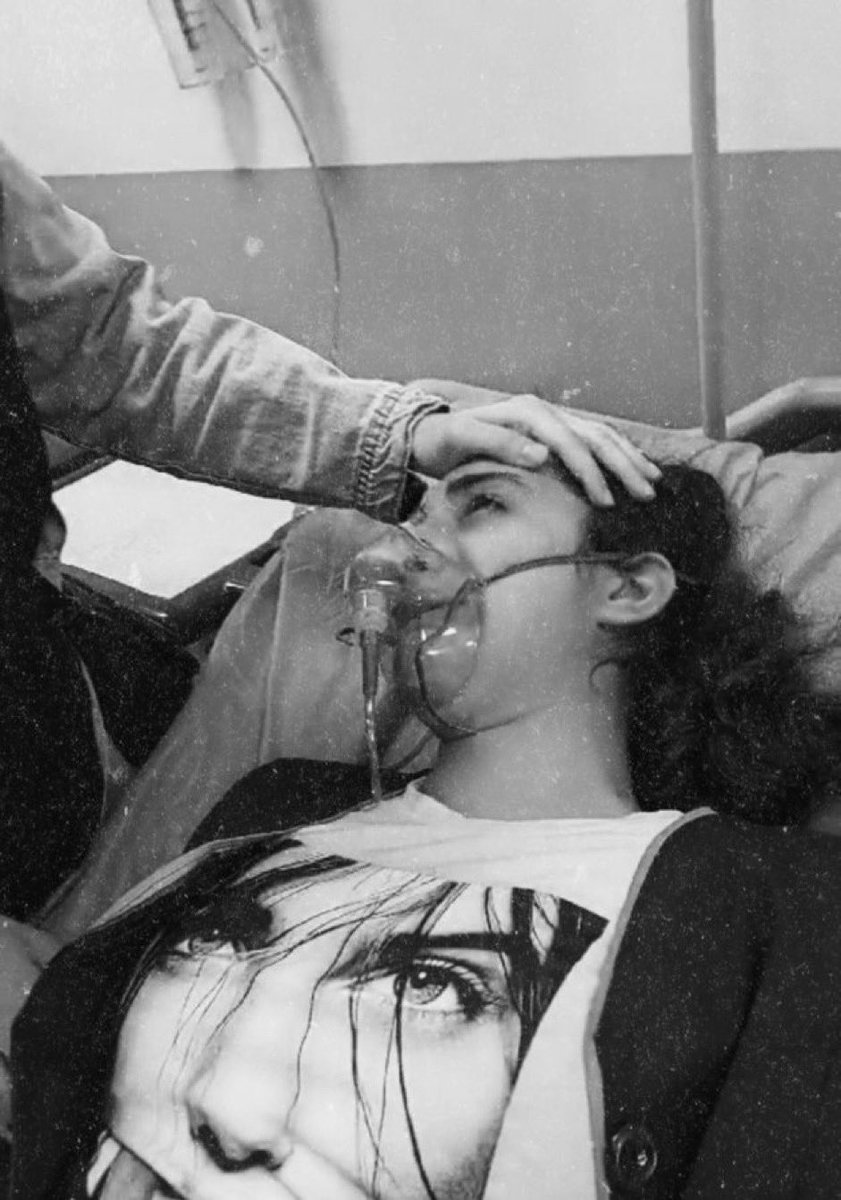 Ce qui se passe en #Iran est extrêmement grave. En s’attaquant aux jeunes filles dans leurs écoles, les éléments du régime cherchent à instaurer la terreur et empêcher la reprise des manifestations dans le pays. La communauté internationale se doit de réagir. #MahsaAmini