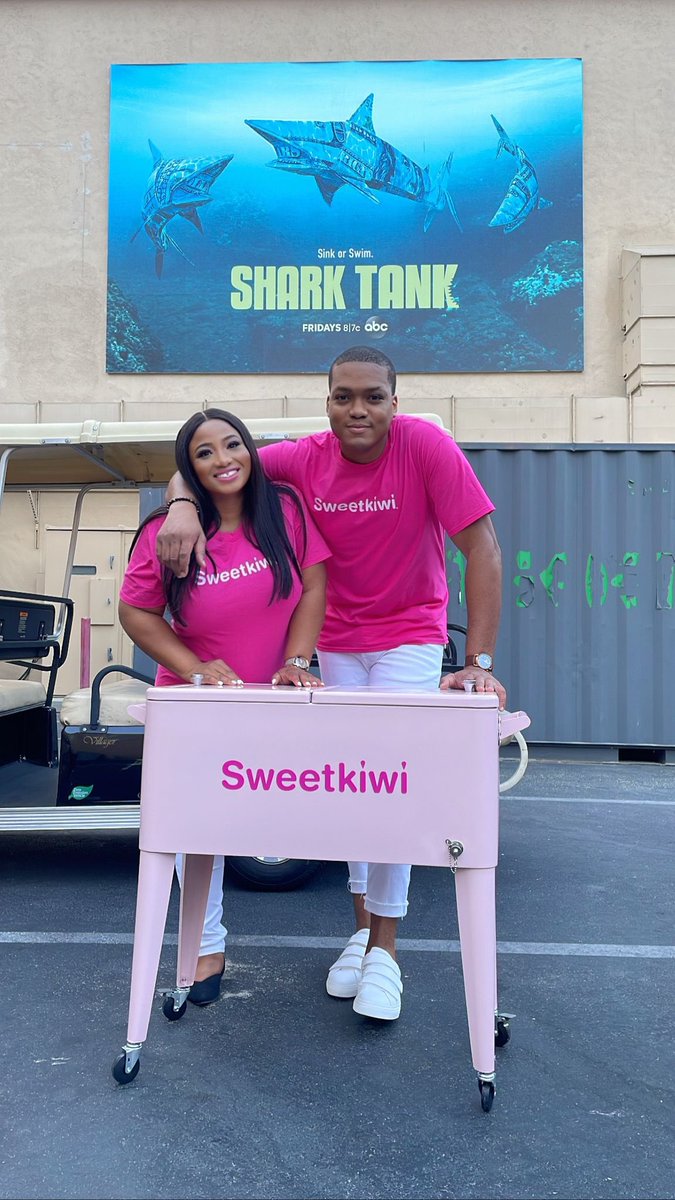 theehime's tweet photo. Sweetkiwi goes swimming with the Sharks. Find out if we Sink or Swim on 3/10, 8/7 on ABC @sweetkiwiusa https://t.co/ABUgLV1Zul