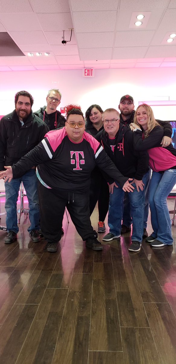 Jim Evans (@themagentajim) on Twitter photo Christmas at 7685 circa 2015,2016 and 2017
<a href="/The_Real_KevPie/">Kevin Pierre</a> @John_Dief <a href="/joegiannone1018/">Joe Giannone</a> <a href="/RonSmitty15/">Ron Smith</a> Christmas at 7685 circa 2015,2016 and 2017
<a href="/The_Real_KevPie/">Kevin Pierre</a> @John_Dief <a href="/joegiannone1018/">Joe Giannone</a> <a href="/RonSmitty15/">Ron Smith</a>