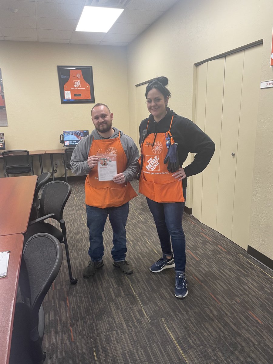 ⁦<a href="/KC_8617/">Kelly Clark</a>⁩ ⁦<a href="/StephFerrellTHD/">Stephanie Ferrell</a>⁩ ⁦<a href="/TCampHD/">Troy Campbell</a>⁩ ⁦<a href="/FaryalAhmed20/">Faryal Ahmed</a>⁩ ⁦<a href="/AlynBowman/">Alyn Bowman</a>⁩ Well deserved Homer Award 🥇 associate Alex G. for displaying  excellent Team Player skills and working on personal development recognized by Area Supervisor Stephanie F. 👏🏼👏🏼💯