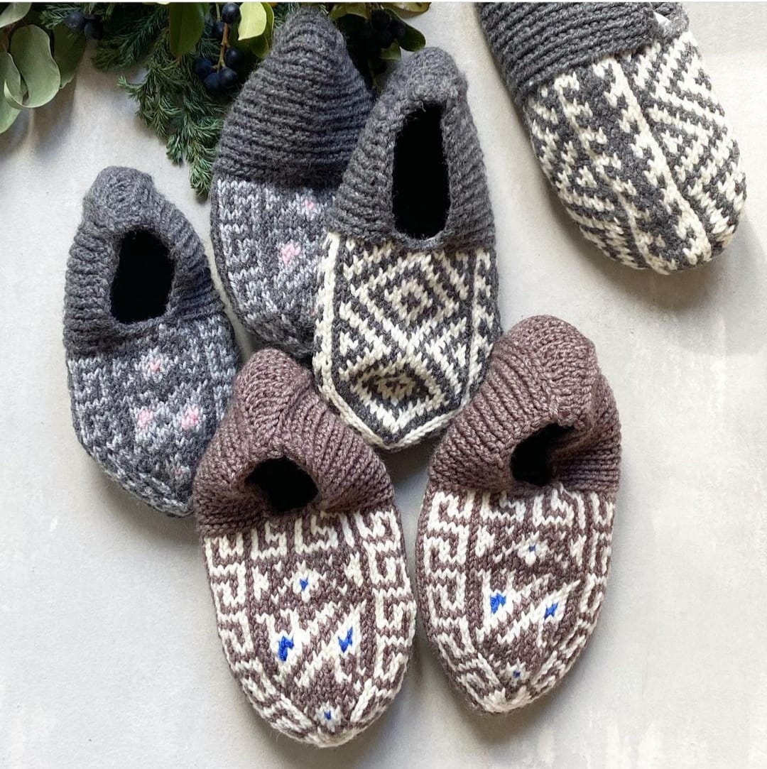 Different shades of grey and brown colors

#slippers #socks #knitsocks #knittingyarn #azerbaijanitradition #knitting #handmadegifts #fairfashion #fairtrade #fairtradeproducts #womenempowerment #womencommunity