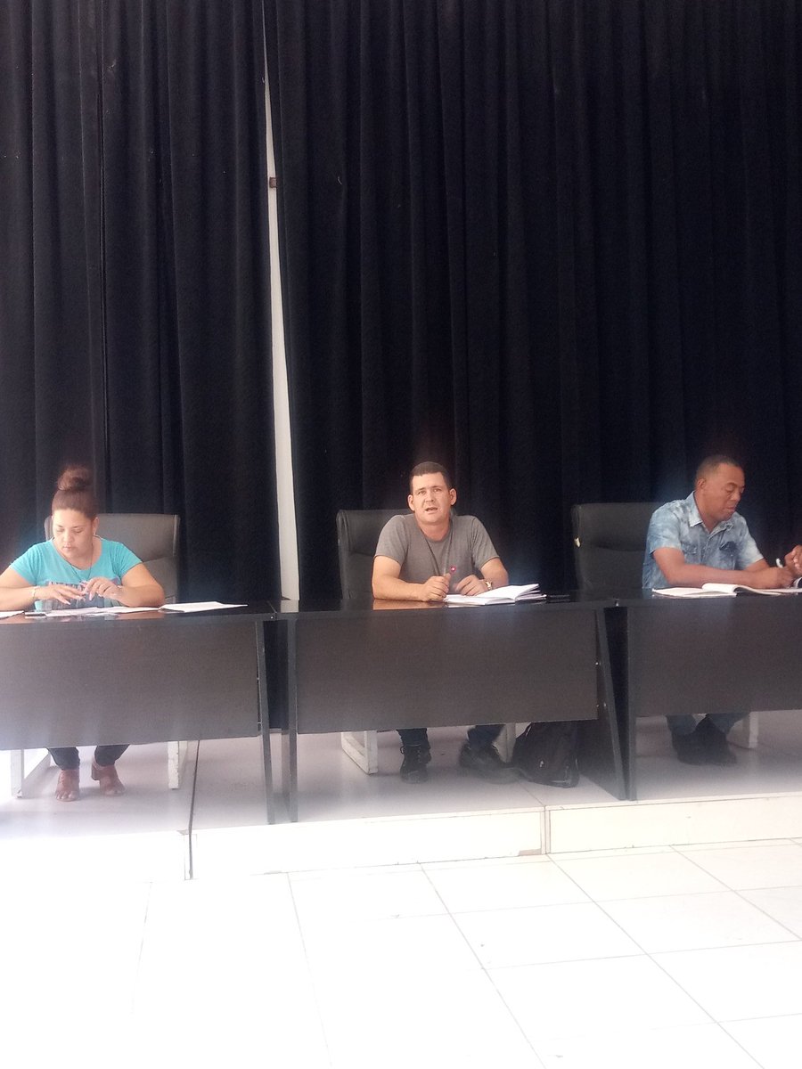 YoneideV's tweet photo. Se realizó en la tardé de hoy la reunión de detectores del municipio Ciego de Ávila con una amplia participación, encabezada por el miembro del buró del PCC y el Intendente del municipio. #MejorEsPosible #LatirAvileño #CVACapitaLate. https://t.co/dCQTsuu2EO