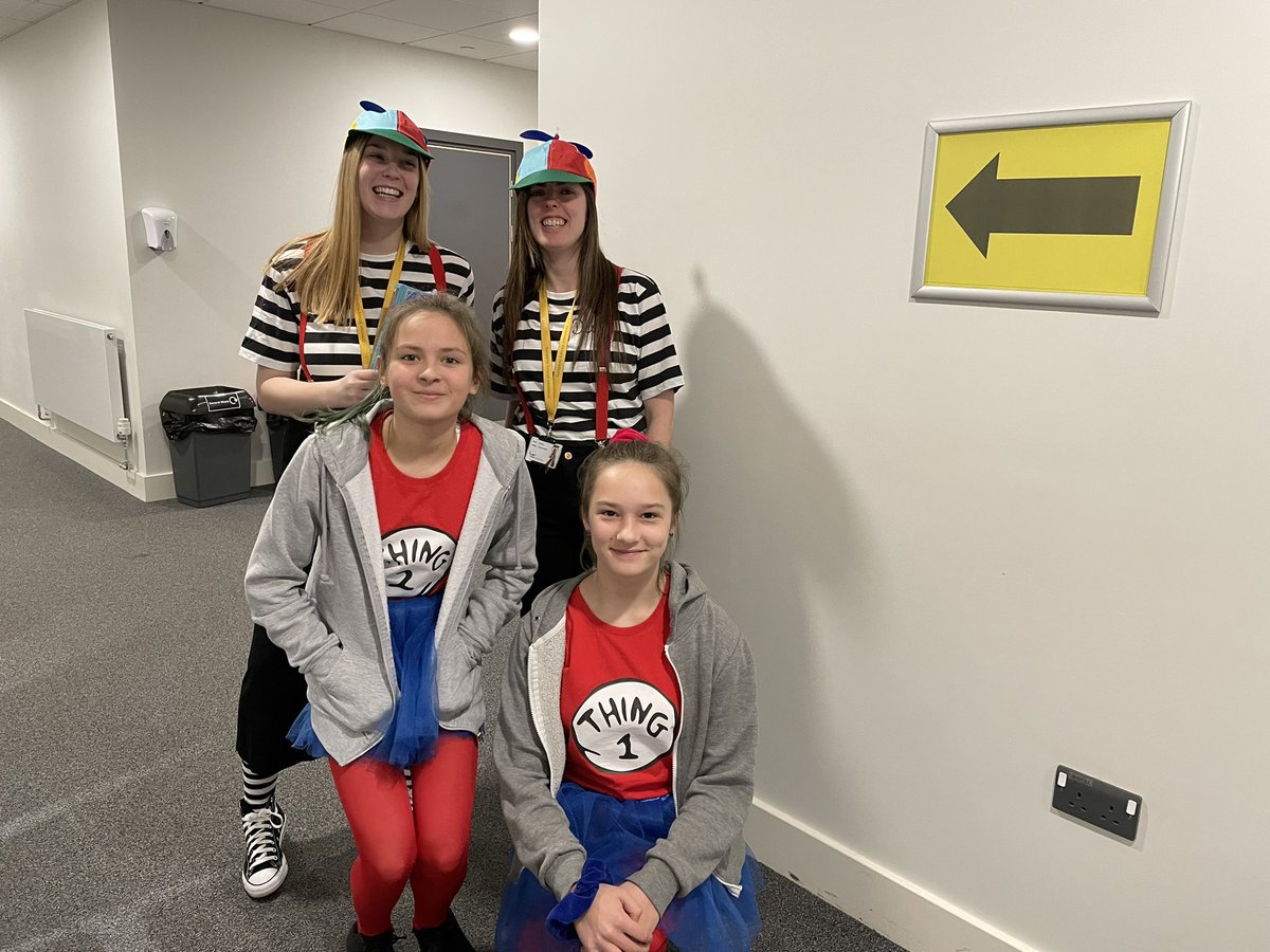 Miss Read 📖 tweet media