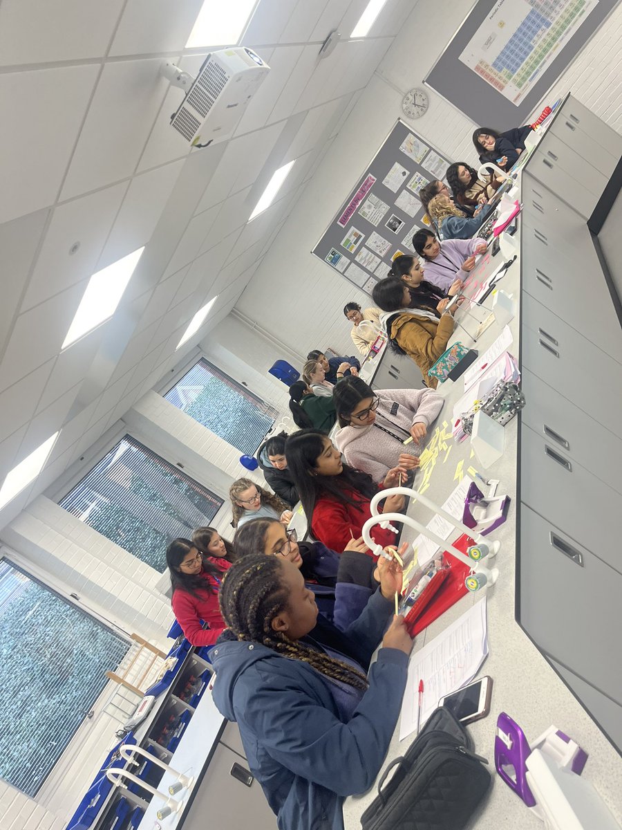 STAHSChemistry's tweet photo. Great turnout for our A level Chemistry clinic at lunch time! Working together on organic synthesis routes 🧪👩🏽‍🔬 https://t.co/QfkZHPTL9n