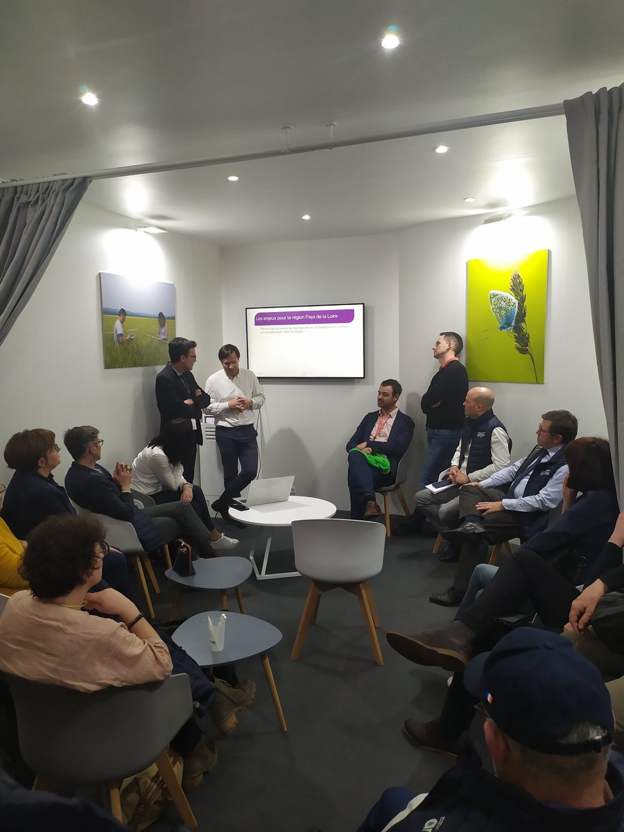 BOIREAU49's tweet photo. #SIA2023 accueil délégation @Maine_et_Loire par @ChambagriPdL / 49,  visites stands @semaeOuest @JApaysdelaloire @FNSEA @Groupe_ESA Des élus à l'écoute des enjeux agricoles et de bons échanges avec les éleveurs de l'Anjou https://t.co/gu5HGng54t