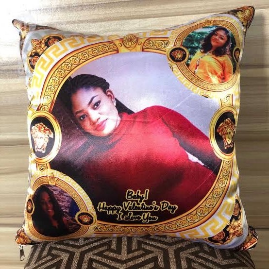 SegzyBen's tweet image. Do you want to celebrate your loved ones with gift such as Throw Pillows on their special day.
Frame 1 - N6k
Frame 2 - N8k
Call / WhatsApp +2348063030221
#SegzybenComm. #ThrowPillow #Prints #printing