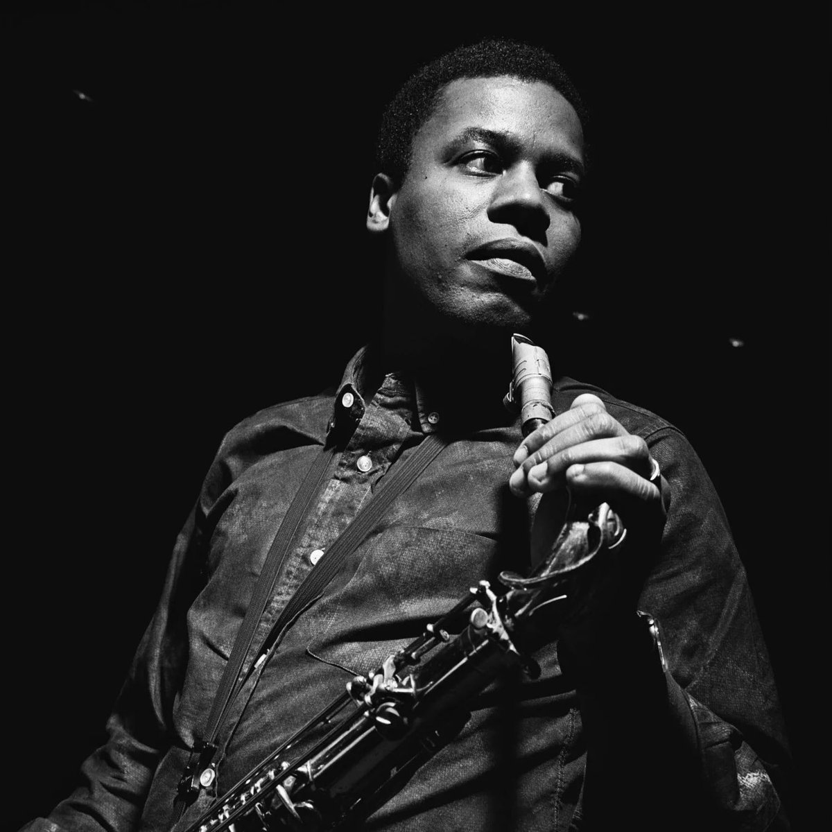 MHamrock's tweet photo. RIP to the maestro Wayne Shorter. Thank you for all of the inspiration. #wayneshorter #jazzgreats #jazzmusic #wayneshorterquartet #weatherreportband #jazzsax #jazzsaxophonist #jazzsaxophone #jazzsaxplayer #jazzmaster #jazzfusion https://t.co/5crz9gXdTZ