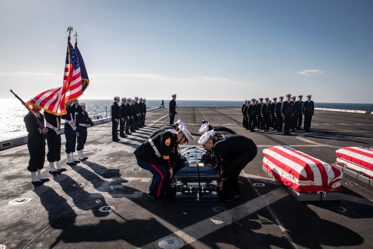 Honoring our fallen. 

@USNavy sailors and @USMC Marines aboard the #USSArlington conduct a burial at sea in the Atlantic Ocean.