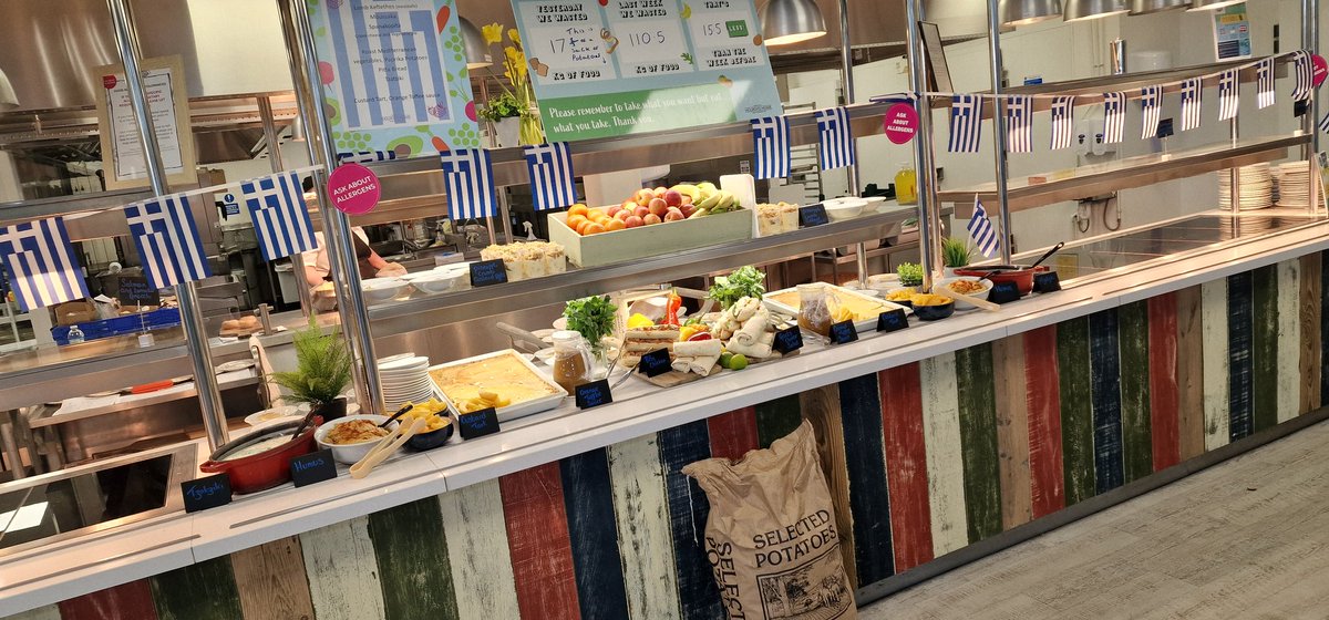So today at @RydalPenrhos  we had the flavours of Greece. It was a great atmosphere, some great flavours and fab colours. #greekfood #feedingindependentminds @HolroydHowe