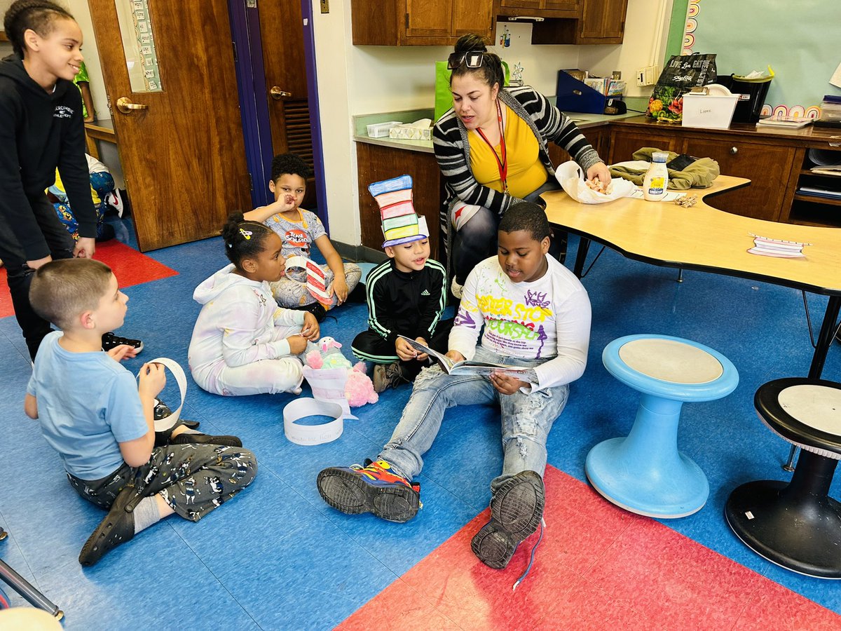 SNerwinski's tweet photo. Read Across America 📚❤️ Room 107 had so much fun reading to their second grade friends on Dr. Seuss Day! Thank you for organizing @mbbarbro 🫶🏻@johnsonschoolde #JESWildcats https://t.co/IPJ6GBEd57