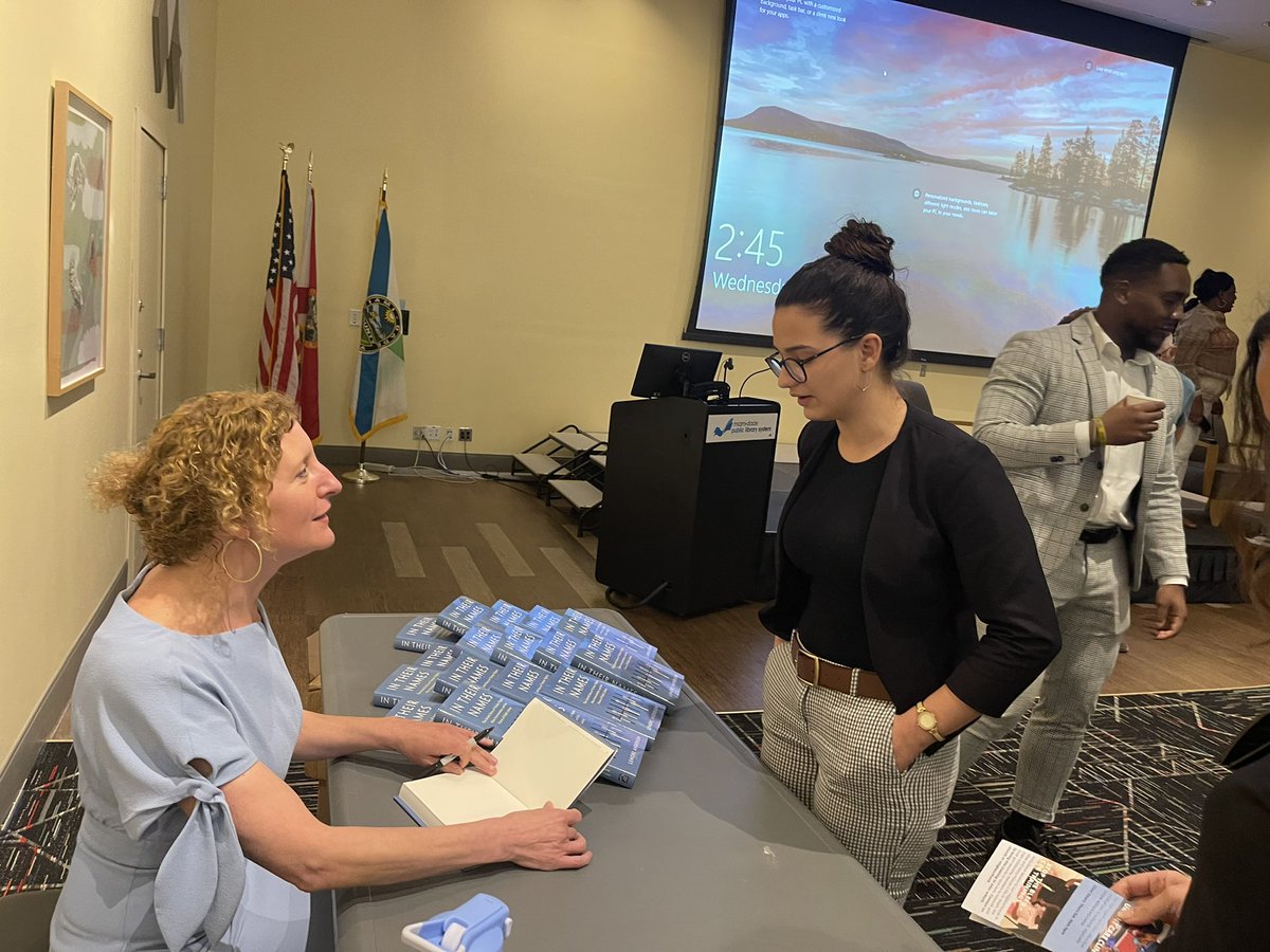 _LenoreAnderson's tweet photo. TY @CSSJustice Miami Chapter for hosting a fantastic event!
Leadership for #SharedSafety is in Miami -- a city to watch! #InTheirNames @SafeandJustUSA @thenewpress https://t.co/ywQ49xXTRB