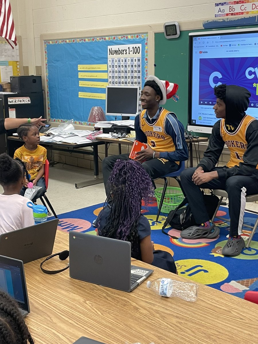 1300pandanation's tweet photo. We are building a partnership with @BTWBookers !! Today, for Read Across America 📚 we had the pleasure of having BTW Boys Basketball team spend the day with our scholars. #futurebookers #elementarytohigh #partnership https://t.co/1wQ2s7E4Ie