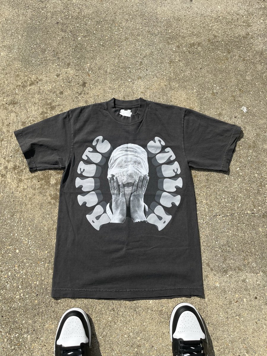 yoolumiii's tweet photo. @killakawhiii SB • FACELESS TEE OUT NOW &amp; ON SALE on https://t.co/Le2D5xUM4U https://t.co/NCjjScgO1f