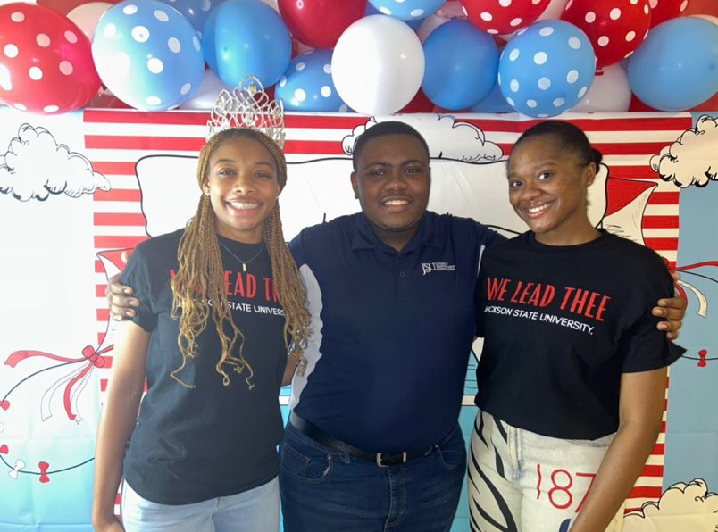 JSUSGA's tweet image. You can find magic whenever you look, sit back and relax. All you need is a book!✨📖

Members of the 77th Admin visited  multiple elementary schools in Jackson Public School District to read books and participate in activities in honor of National Read Across America Day📚✨