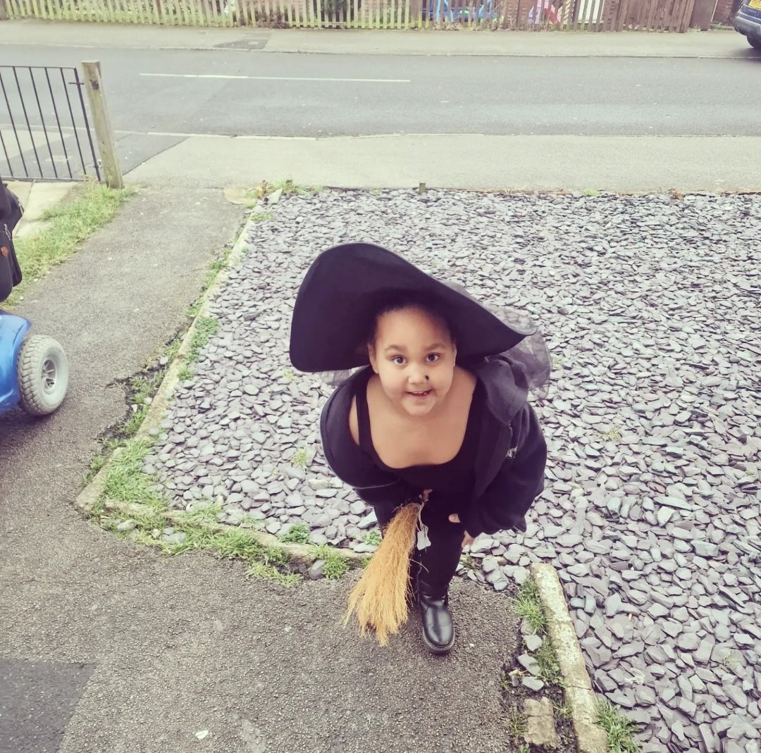 carlyjadeOx's tweet photo. Absolutely gutted I couldn't hear Nevaeh read at school today. But my little witch had a fab day. 

The witch tapped the broomstick...

...and whoosh they were gone!
@OPA_LGR_Y1SB https://t.co/MofmJgdfB0