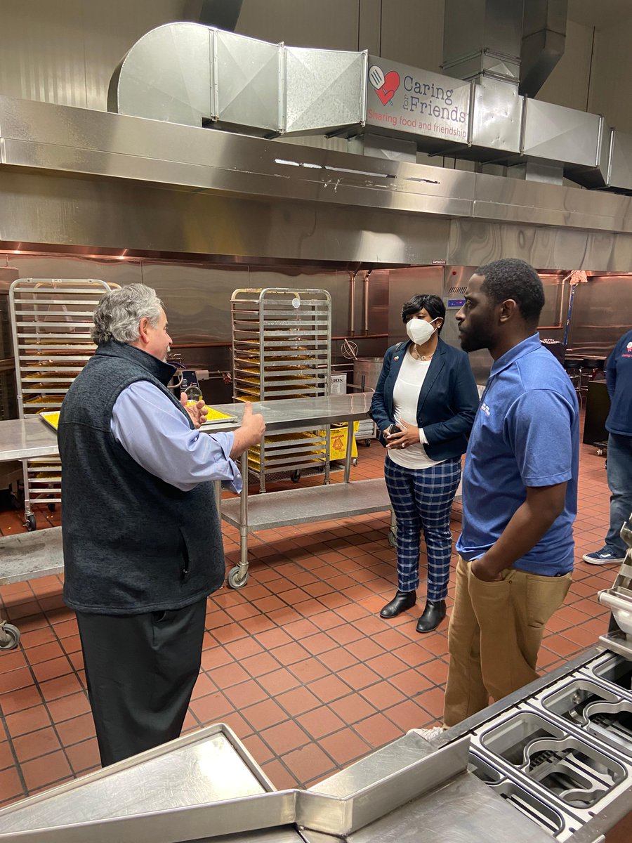 CFF CEO Vincent Schiavone discusses combatting food insecurity with City Councilman @CMThomasPHL and his aide, Carmella Green, on March 1 at Caring for Friends' warehouse and kitchen in Northeast Philadelphia. #foodinsecurity #endhunger #phillynonprofit #community #bettertogether