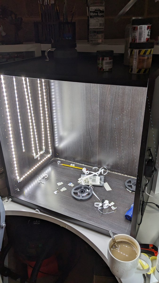 MrGhopeless's tweet image. Also decided I needed to upgrade the cardboard box I use when I airbrush...
Found this... Unit... In ikea returns section for £10.. (not sure which one it is.. ) added some led strip lights..
#paintingminiatures #homeprojects #DIY #airbrush #doneitmyself #ikeahack