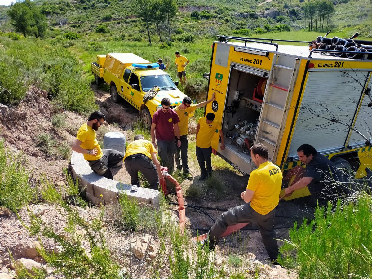 sfadfcat's tweet photo. Quins vehicles tenen les ADF? 

▶️CAMIONS: 100
Dels quals Egipcis en servei 12
▶️VEHICLES 4X4 AMB AIGUA: 257
▶️VEHICLES 4X4 SENSE AIGUA: 224
▶️TRACTORS: 164
▶️CUBES: 339
▶️COORDINACIÓ: 5

TOTAL 1089

#voluntariat #adfcat #Imprescindibles #somterritori #FAQsADF https://t.co/HnykjyNhVC