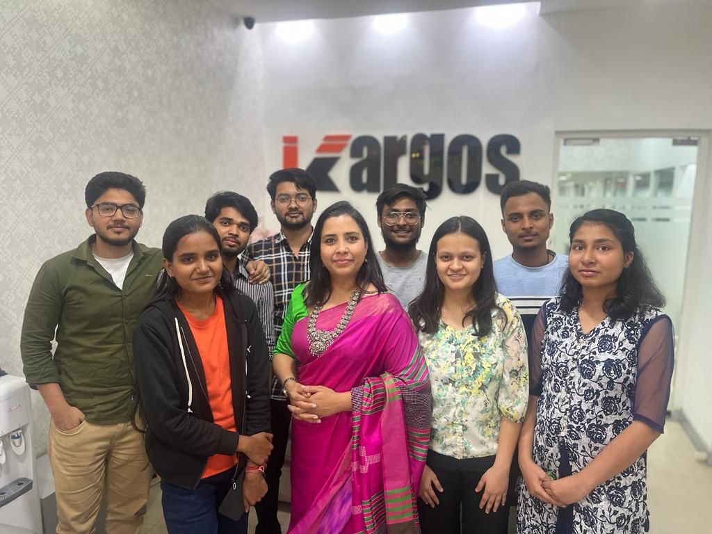 ikargos_com's tweet photo. Dear Interns,

Welcome to the #team and our 2023 #internship program. Our company is growing and changing every day and we’re thrilled to have you along for the ride. Please make waves — it’s why we hired you. https://t.co/FnMT6S3o9j