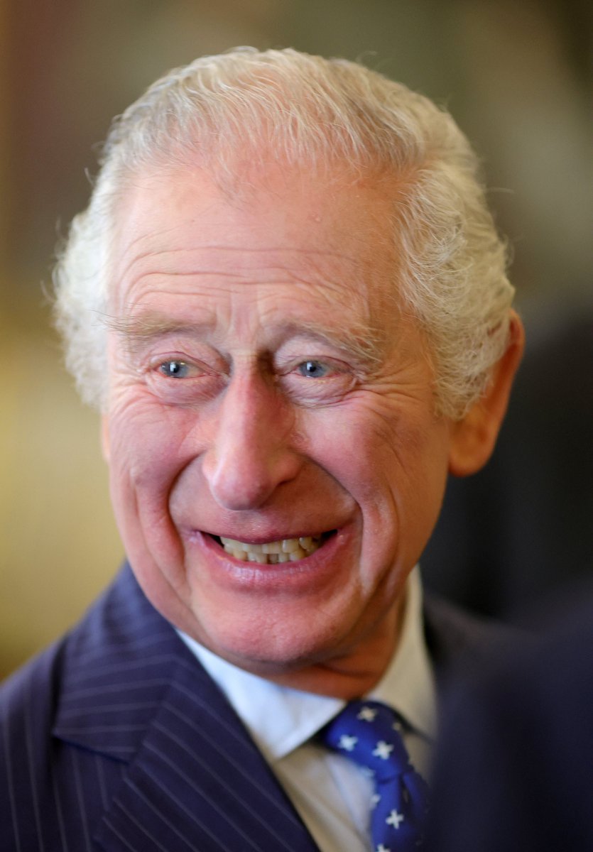 ajplus's tweet photo. The number of UK children in food poverty doubled in a year to over 4 million, says a new survey.

1 in 5 families report skipping meals or not eating all day — grocery inflation is now 17%.

The royal family gets over $103M/year in taxpayer money on top of their $20B in assets. https://t.co/7uhvMMdOYt