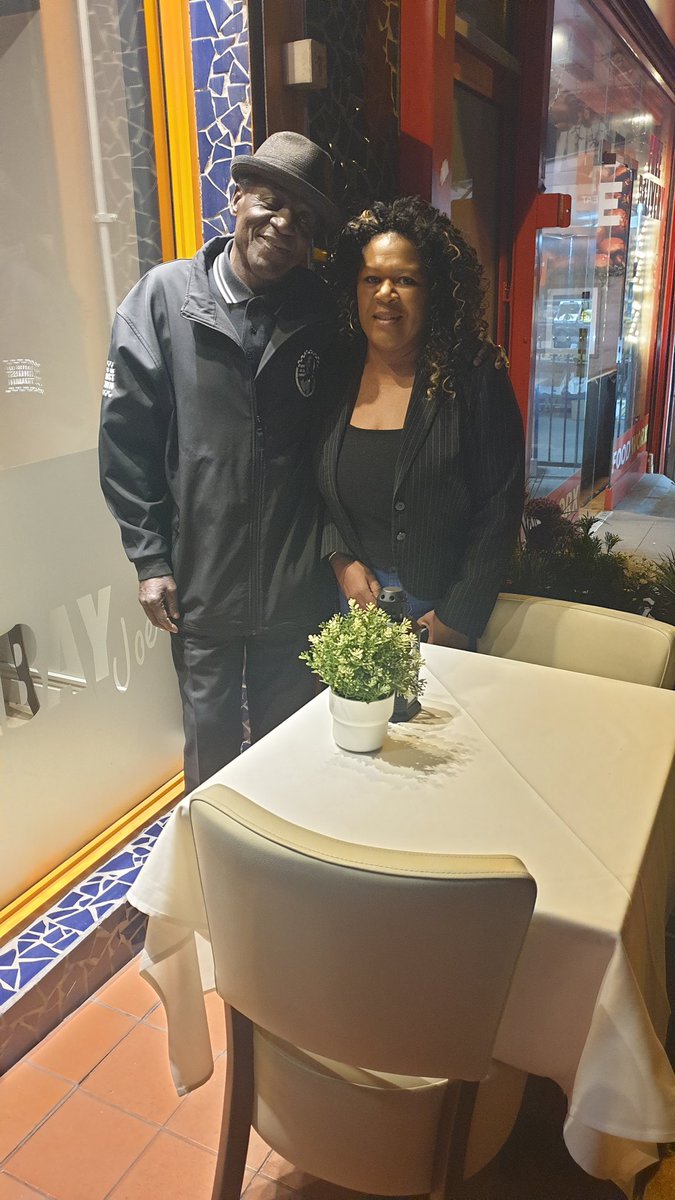 chef_lee1968's tweet photo. Bumping into THE AMAZING, THE SPECIAL, THE GREAT @NevilleStaple was an absolute bonus on my birthday and such a gentleman to agree to a few photos.
Thank you for making 2 fans very happy and a 15 year old confused 😆. 
@ytilda04 https://t.co/gvnwu3v4sA