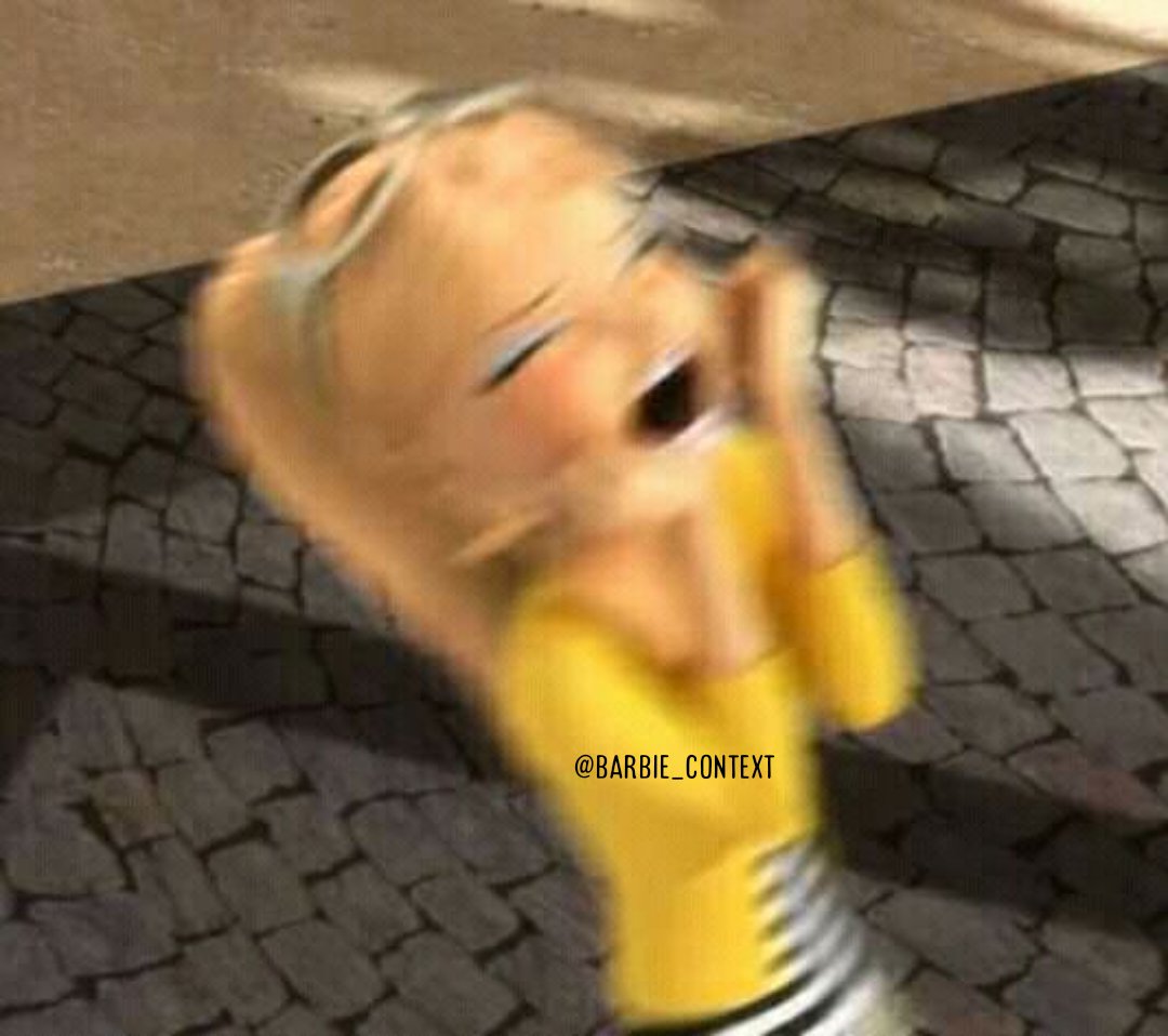 Yo tratando de no decirle a una persona que le tengo un regalo