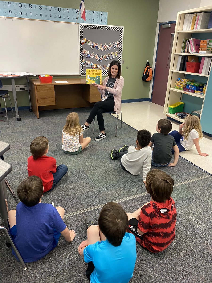 World Read Aloud Day with our ⭐️STARS⭐️!!@GESshineon #GCISDLITeam @mshaw_shaw