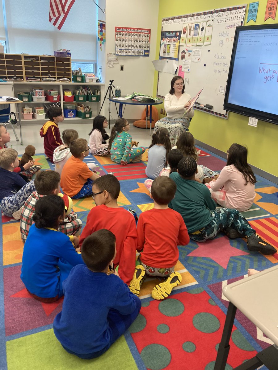 MWolsko's tweet photo. We had a special guest reader from the high school today! Ivy was great!@hilltopspartan @MontourSD #montourproud https://t.co/dO3OpGcJEb