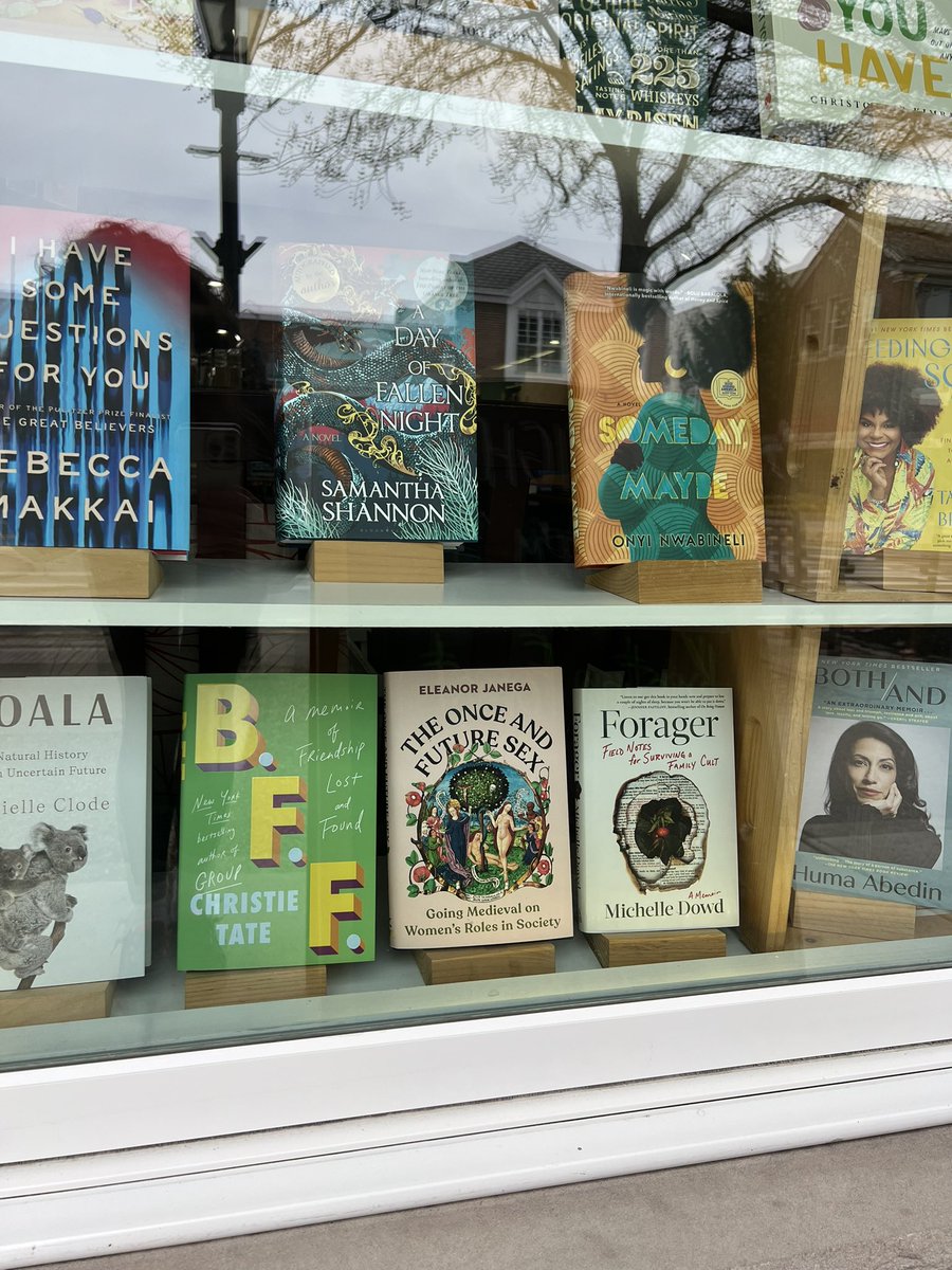 JRowbot's tweet photo. Spotted in the wild at Inkwood Books in New Jersey! @GoingMedieval @Inkwoodnj https://t.co/J8tWqz7hRr
