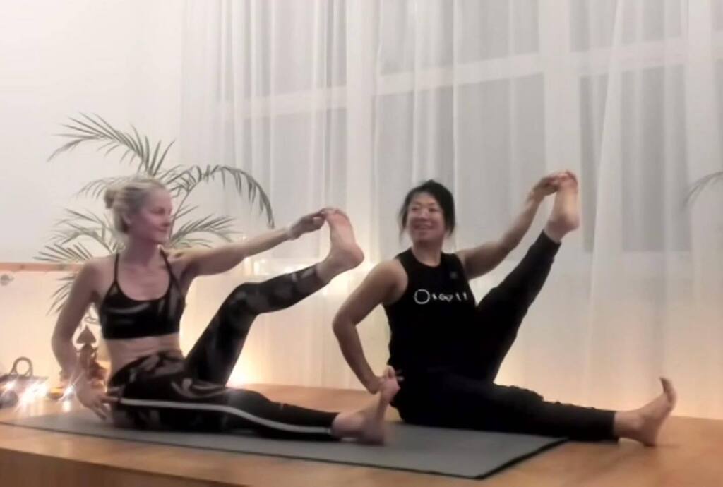 SoulfitLtd's tweet photo. When your class is so full you’re joined on stage by your students!

Thank you @drsarahwalton for bravely popping yourself up there, joining the awesome @cherrycherryyoga as she raises the heat in her ever-popular Wednesday 6.30pm Vinyasa Flow. And thank… https://t.co/JKaJO82u49 https://t.co/hu5U1rx2xg