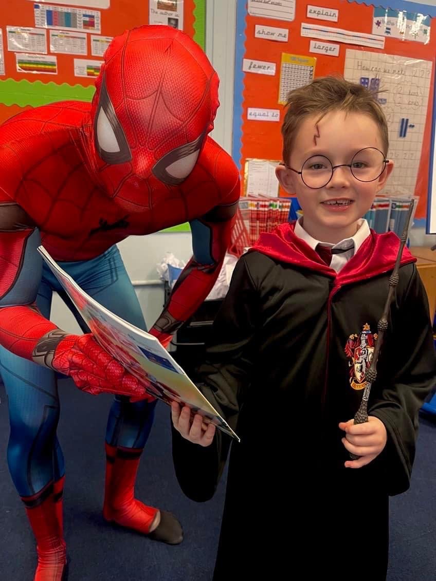 📚World Book Day! 📚
It has been fantastic to see so many children and adults dressed up and engaged with World Book Day,  EYFS and Key Stage One enjoyed a visit from Spiderman and discussed their favourite stories and authors with him.
#TeamWarwick #worldbookday2023