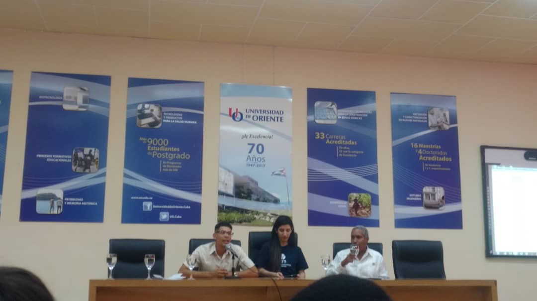laprofedice_pod's tweet photo. La joven especialista en Investigación, Innovación y Desarrollo del Centro de Anticuerpos y Biomodelos Experimentales @LabexCim - @cim_cuba Rut Benita Yero Haber se reencuentran con su  @UOCuba Invitada al Forum Científico Estudiantil @DianaSedalYanes @SuyenRodriguez7 https://t.co/1H048pWpxY