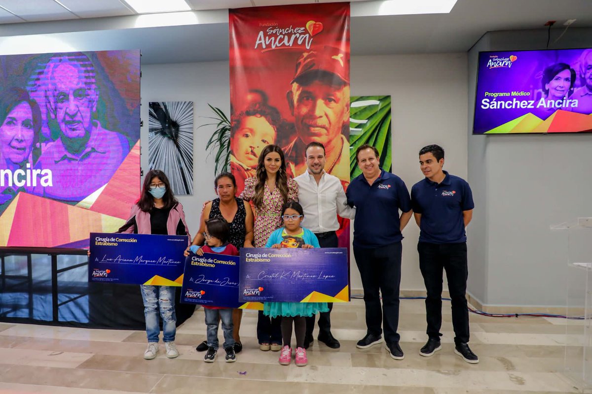 JM_UNANUE's tweet photo. Me dio mucho gusto acompañar a la familia Sánchez Ancira en el aniversario de la fundación que lleva el nombre del Dr. Felipe Sánchez Ancira y que desde 1975 es un referente del altruismo en la zona centro del Estado y desde hace un año en la zona conurbada. https://t.co/UZiHgRAQ1Q