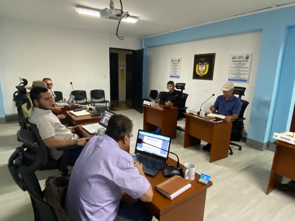 concejogranada's tweet photo. Durante este mes ratificamos nuestro compromiso con la comunidad granadina, seguiremos trabajando unidos por el bienestar integral de nuestro municipio. 

#TrabajandoUnidosPorUnaGranadaMejor 𝓦𝓲𝓵𝓼𝓸𝓷 𝓖𝓲𝓻𝓪𝓵𝓭𝓸 | 𝓟𝓻𝓮𝓼𝓲𝓭𝓮𝓷𝓽𝓮 https://t.co/Q2iMJPTuFR